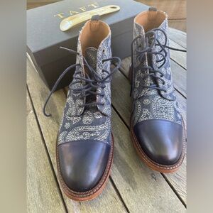 Men's Size 11 Taft Hamilton Boot in Blue Paisley